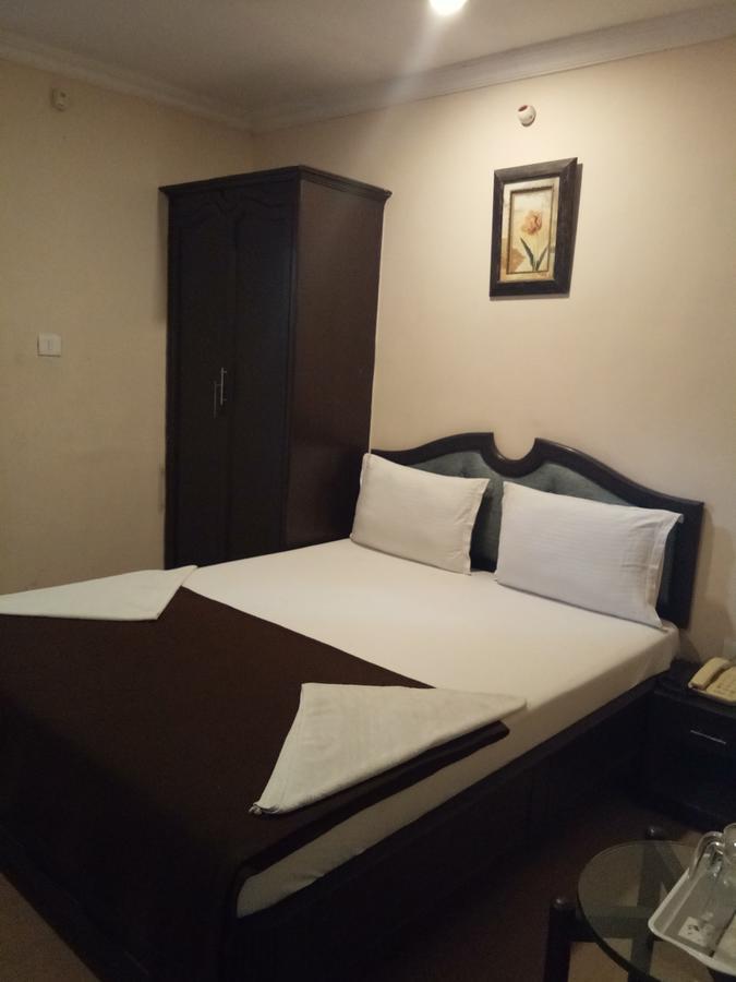 Grand Tower Chennai Otel Dış mekan fotoğraf